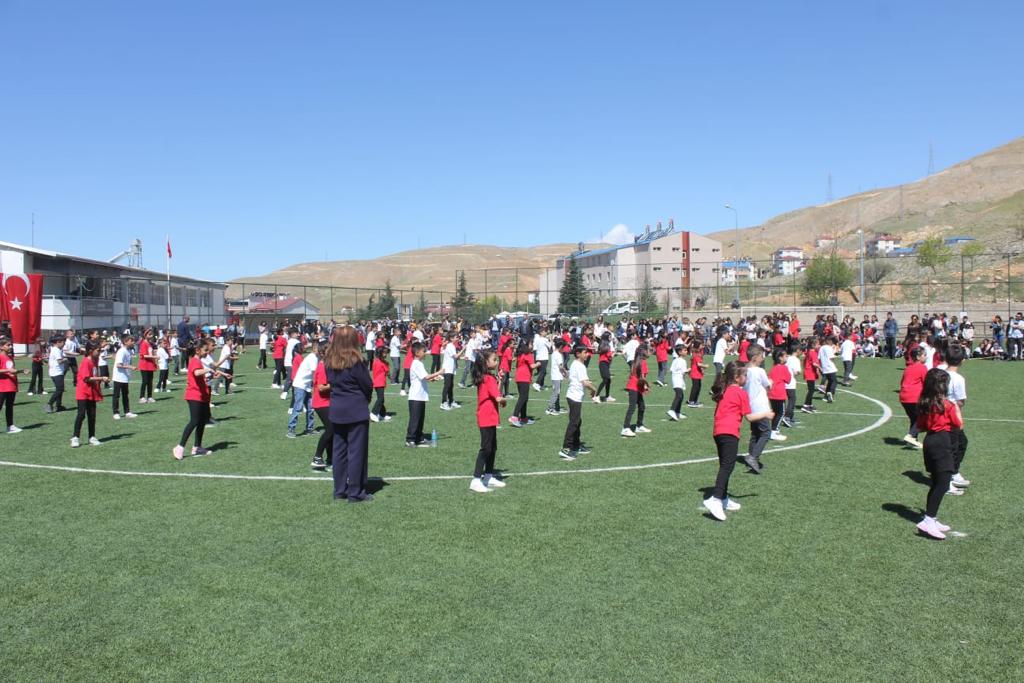 23 Nisan Ulusal Egemenlik ve Çocuk Bayramının 103. Yıl Dönümü İlçemizde Coşkuyla Kutlandı.